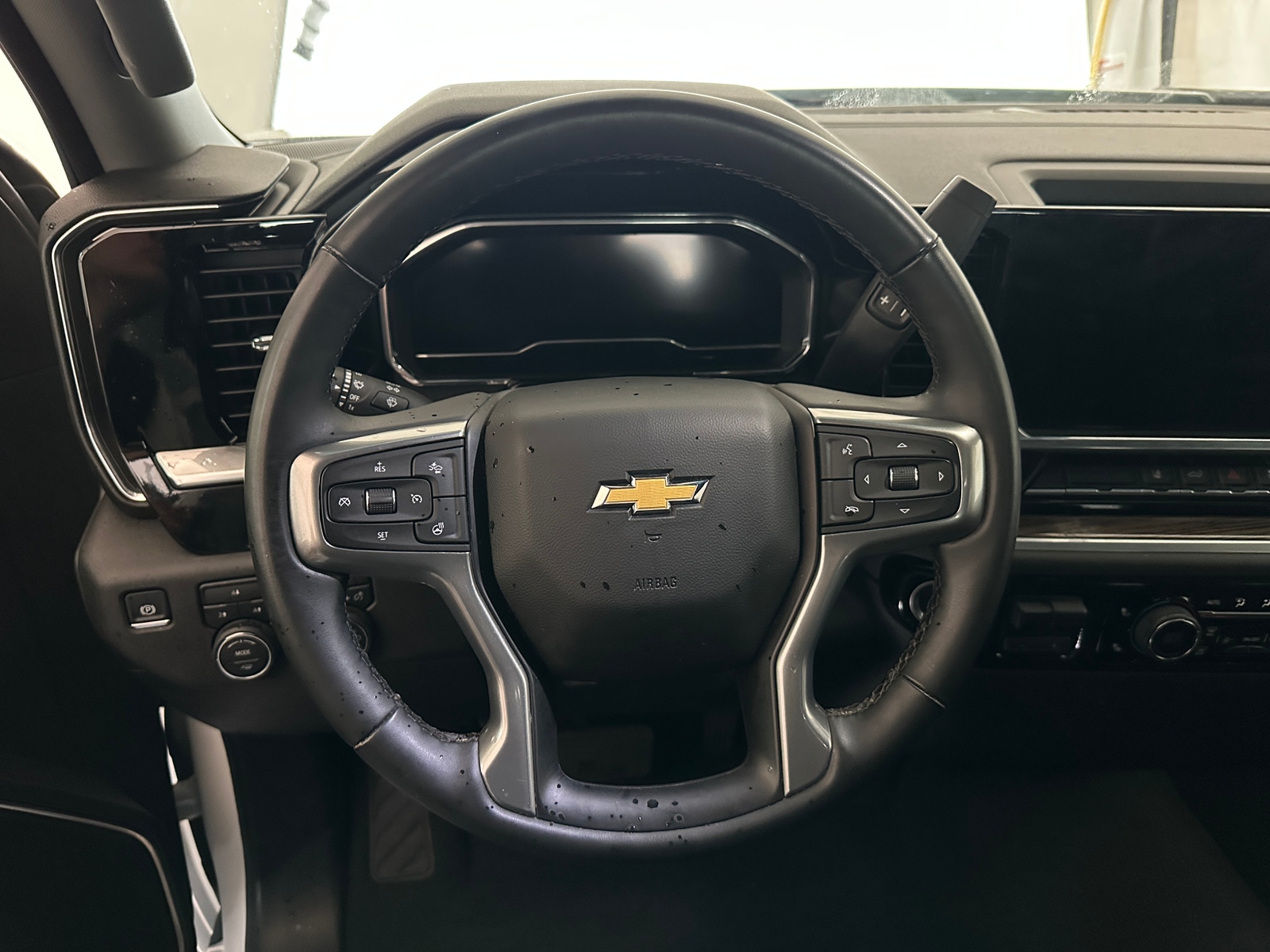 Thumbnail: 2025 Chevrolet Silverado 2500 - 5