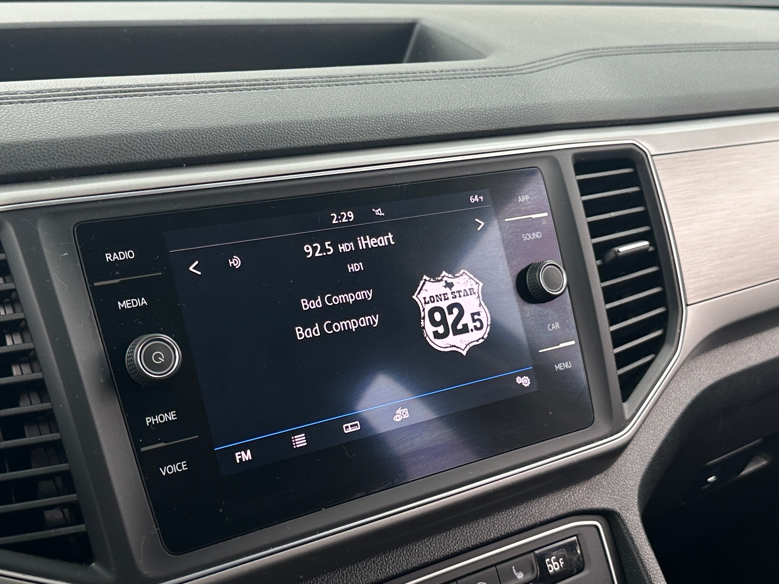 Thumbnail: 2019 Volkswagen Atlas - 3