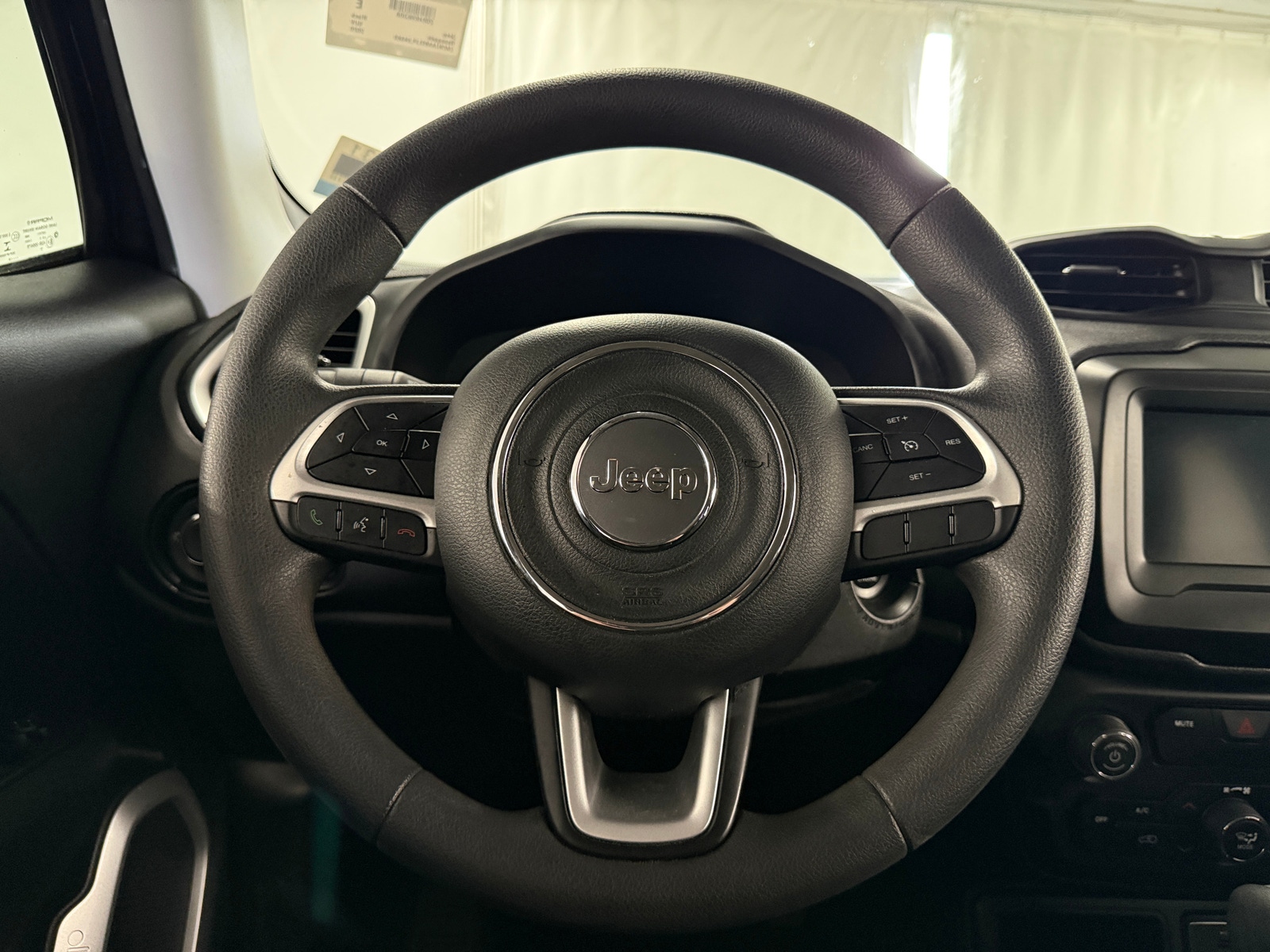 Thumbnail: 2020 Jeep Renegade - 5