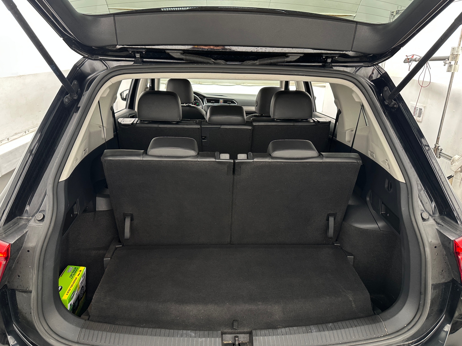 Thumbnail: 2021 Volkswagen Tiguan - 6