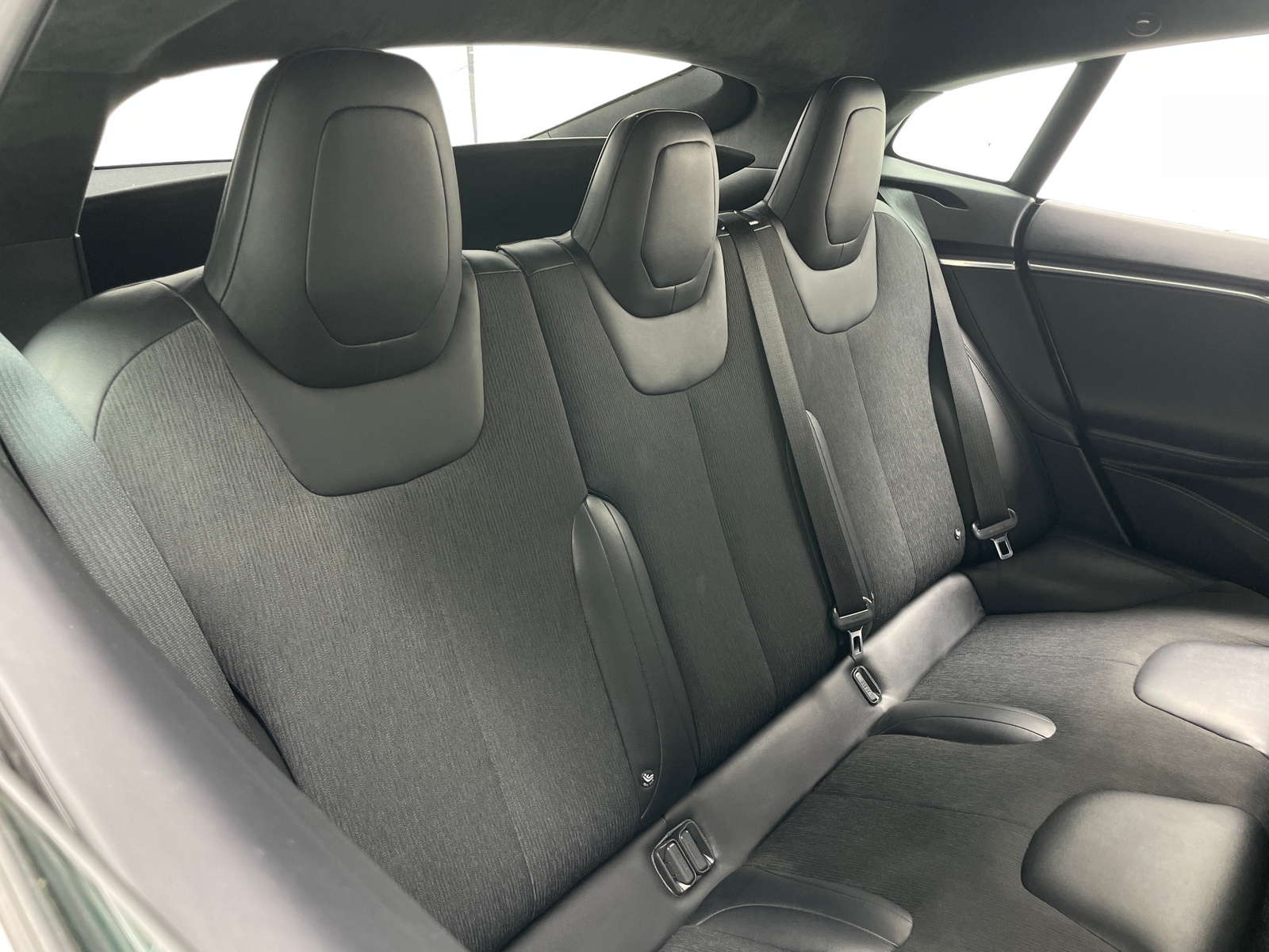 Thumbnail: 2016 Tesla Model S - 5