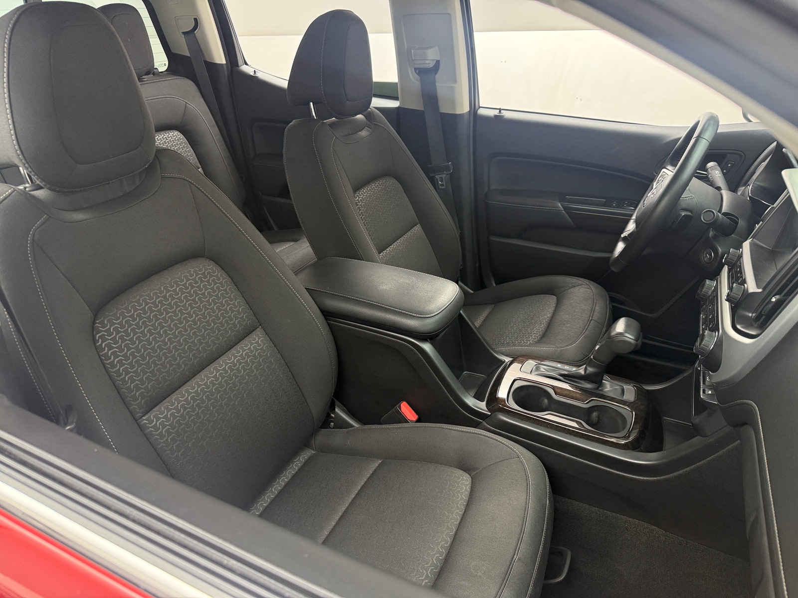 Thumbnail: 2016 GMC Canyon - 2