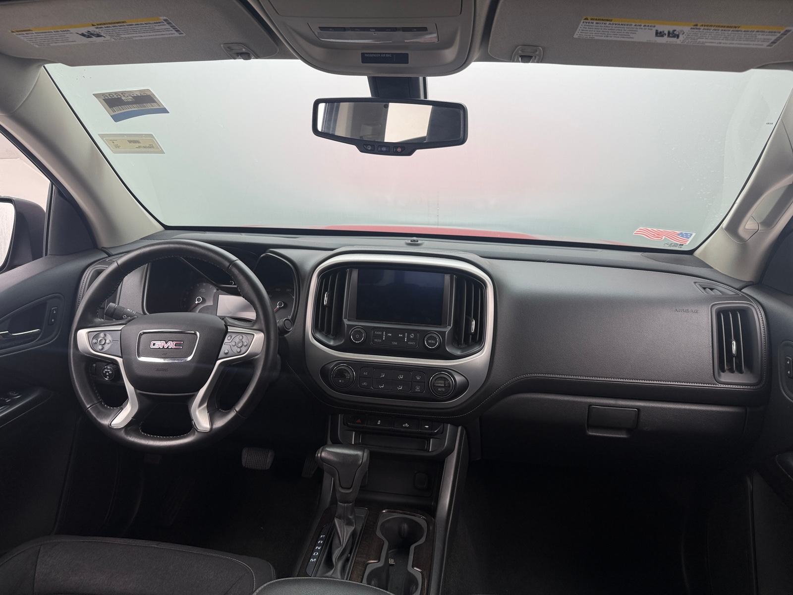 Thumbnail: 2016 GMC Canyon - 3