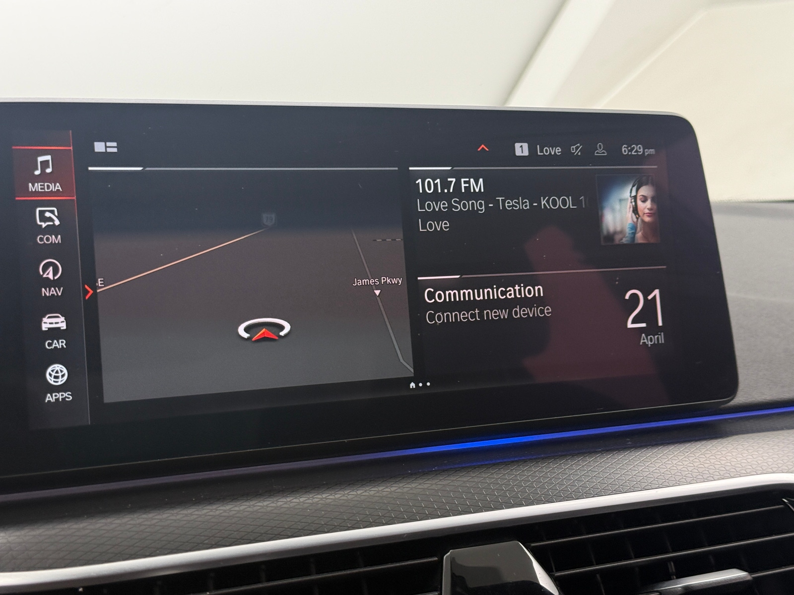 Thumbnail: 2021 BMW 5 Series - 3