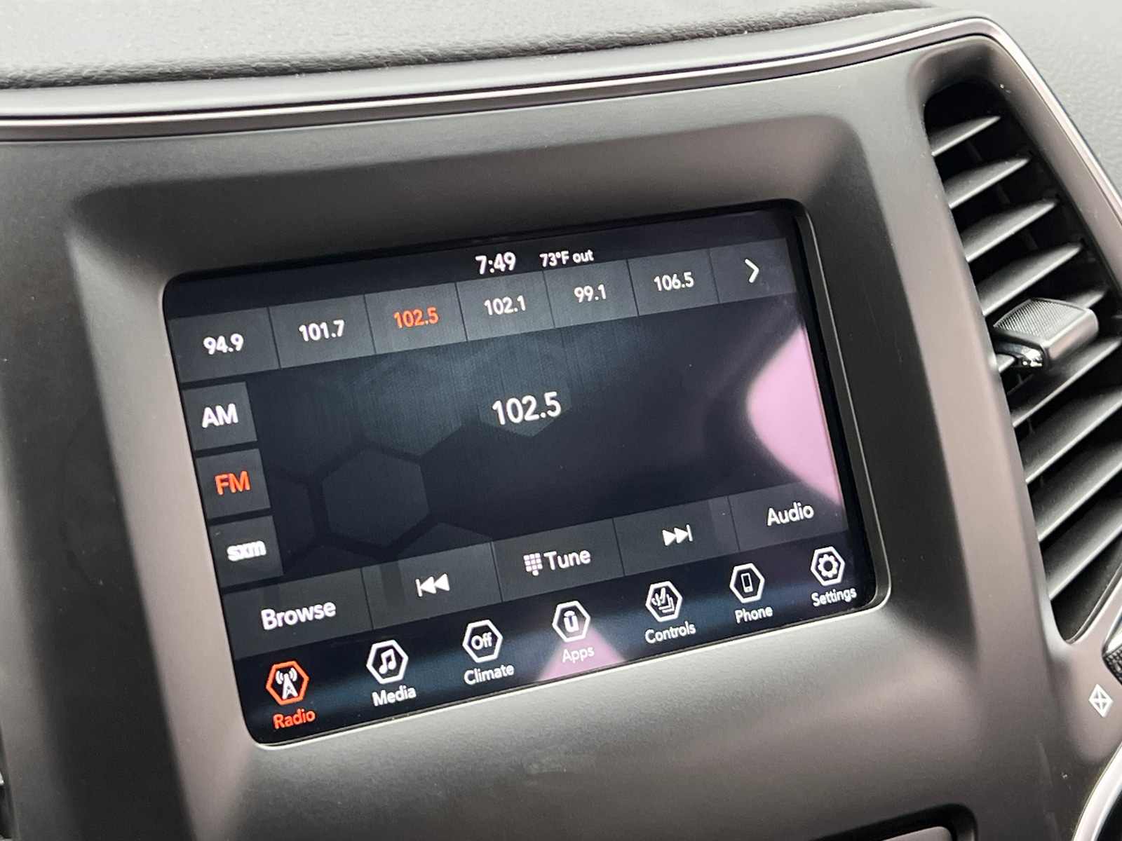 Thumbnail: 2021 Jeep Cherokee - 4