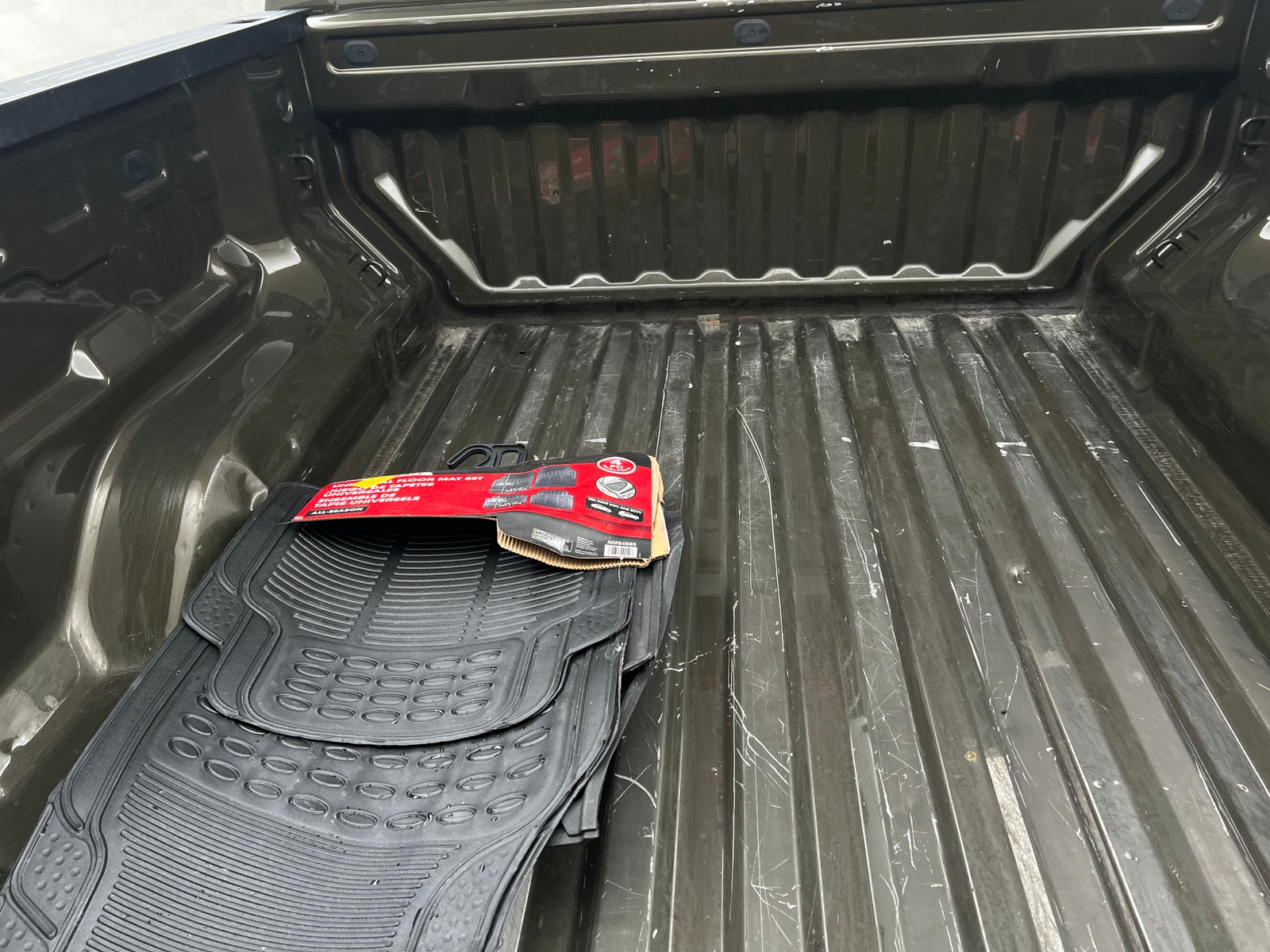 Thumbnail: 2023 Chevrolet Colorado - 7