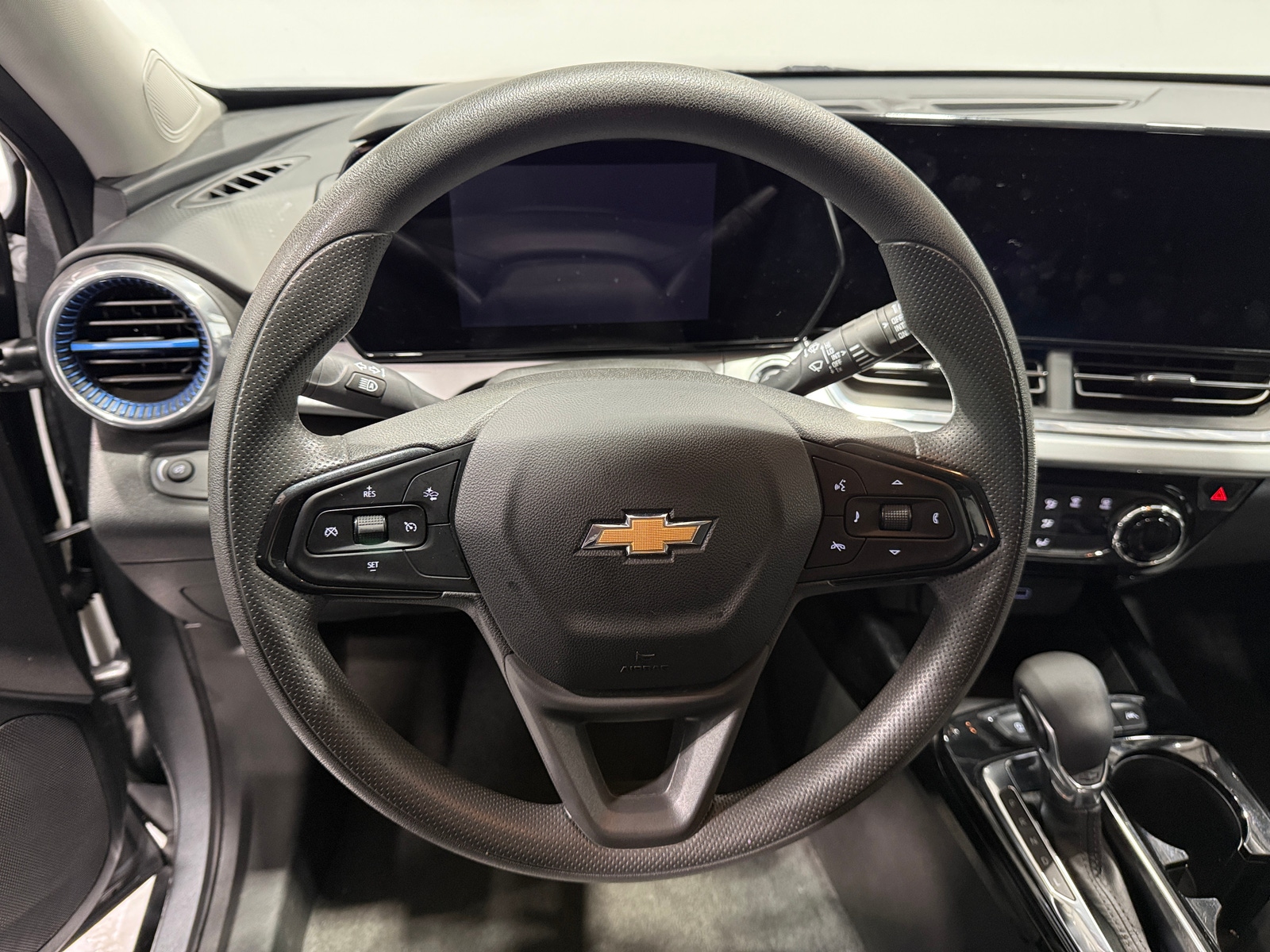 Thumbnail: 2025 Chevrolet Trax - 5