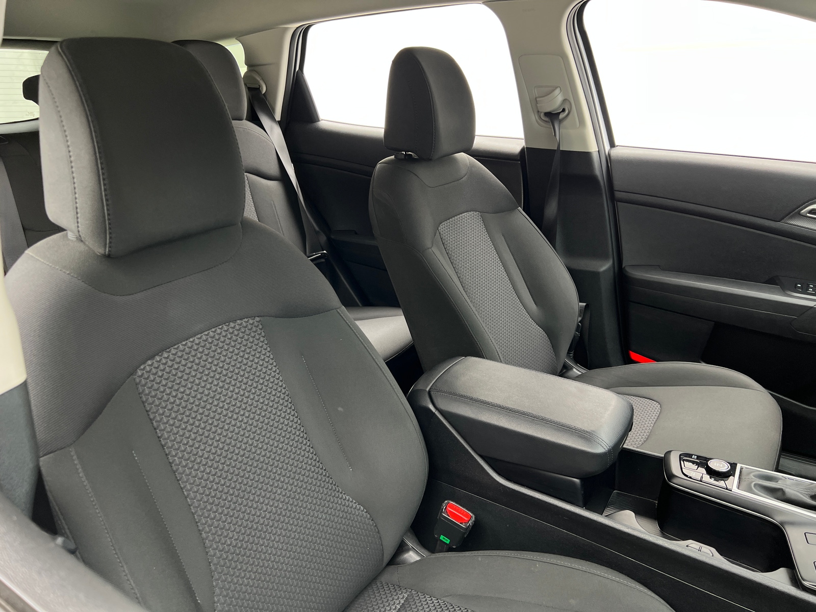 Thumbnail: 2025 Kia Sportage - 2