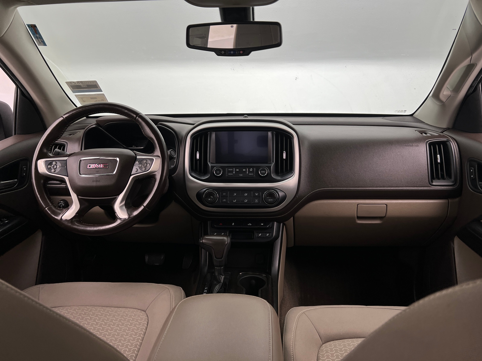Thumbnail: 2018 GMC Canyon - 3