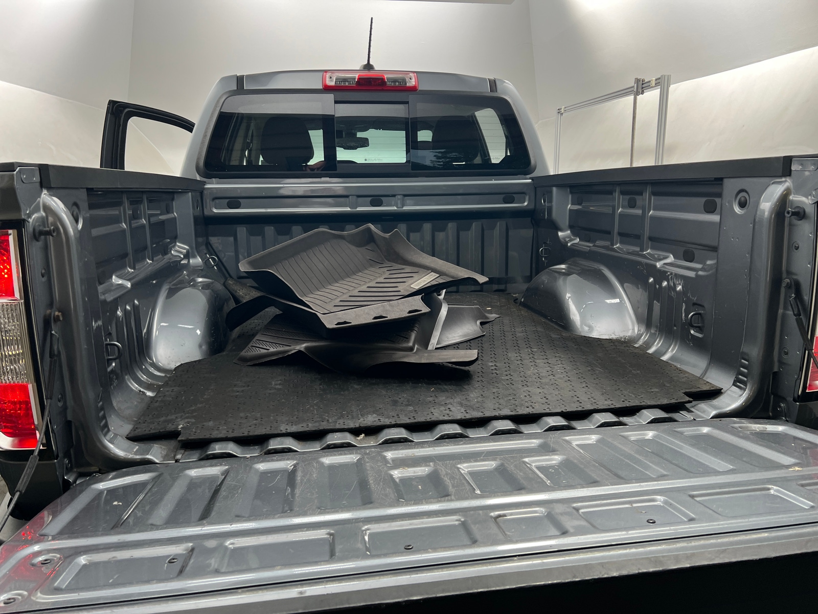 Thumbnail: 2018 GMC Canyon - 7