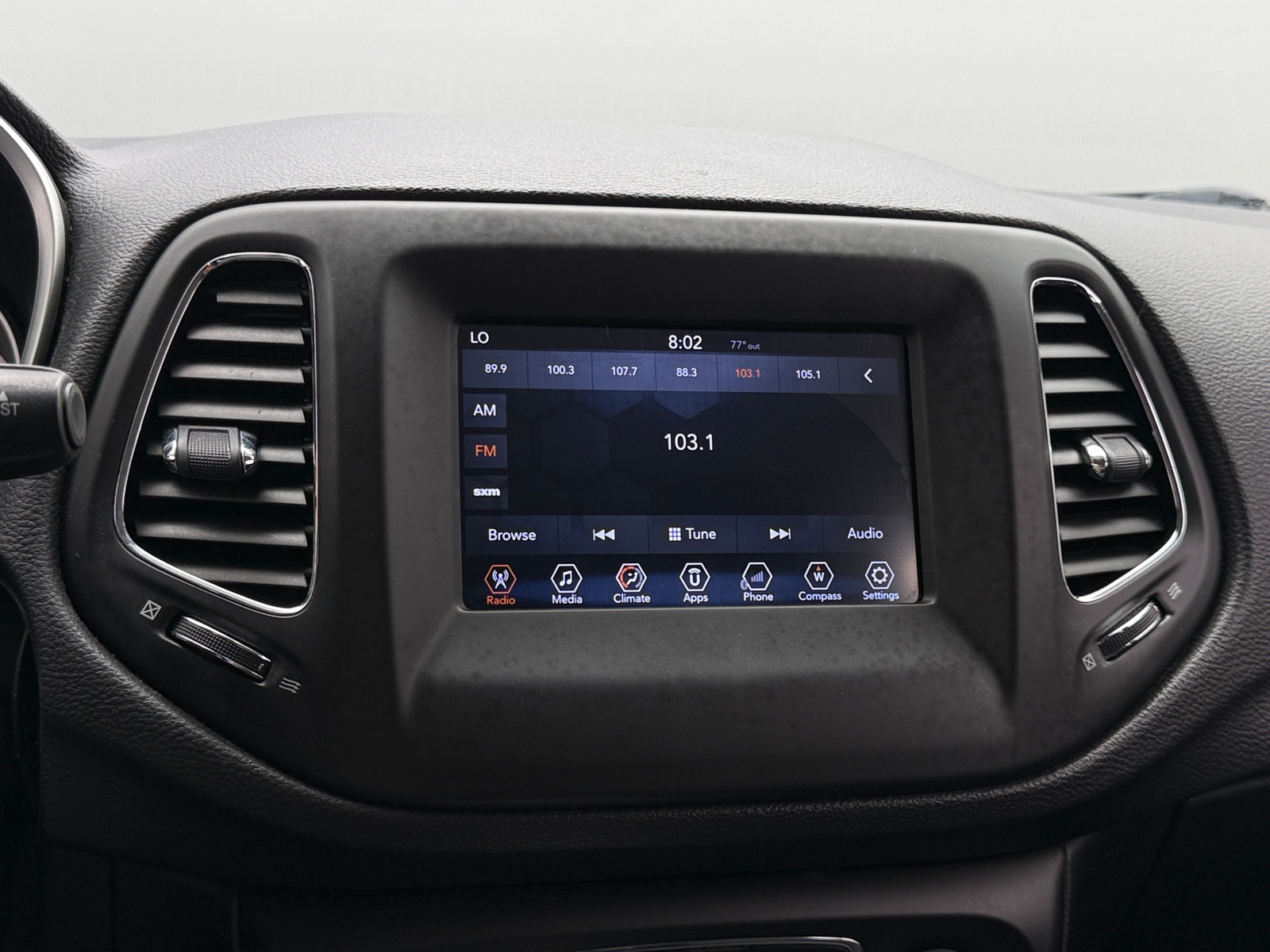 Thumbnail: 2018 Jeep Compass - 4