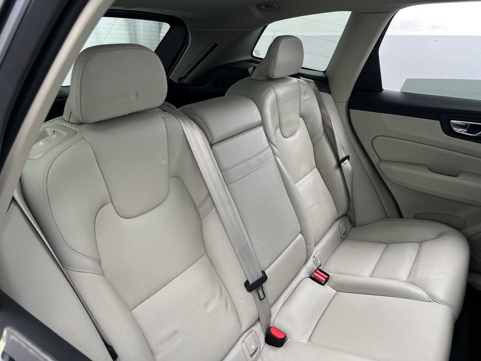 Thumbnail: 2021 Volvo XC60 - 5