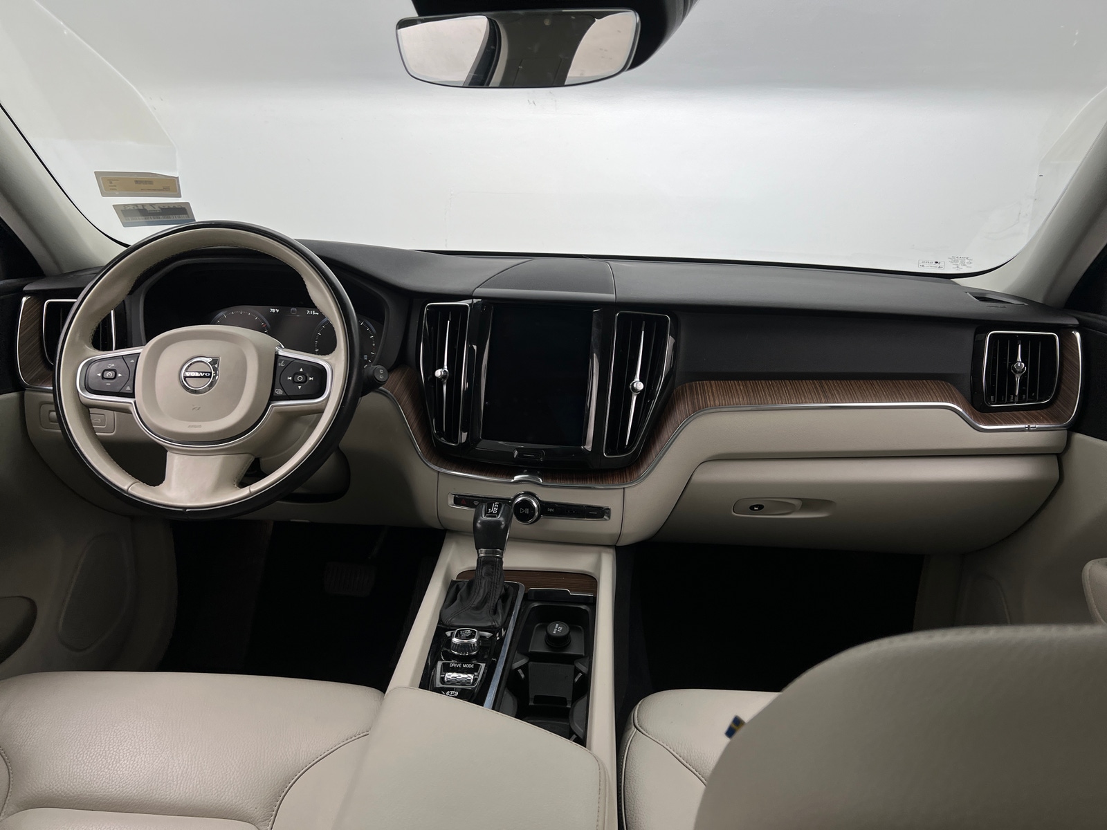 Thumbnail: 2021 Volvo XC60 - 2