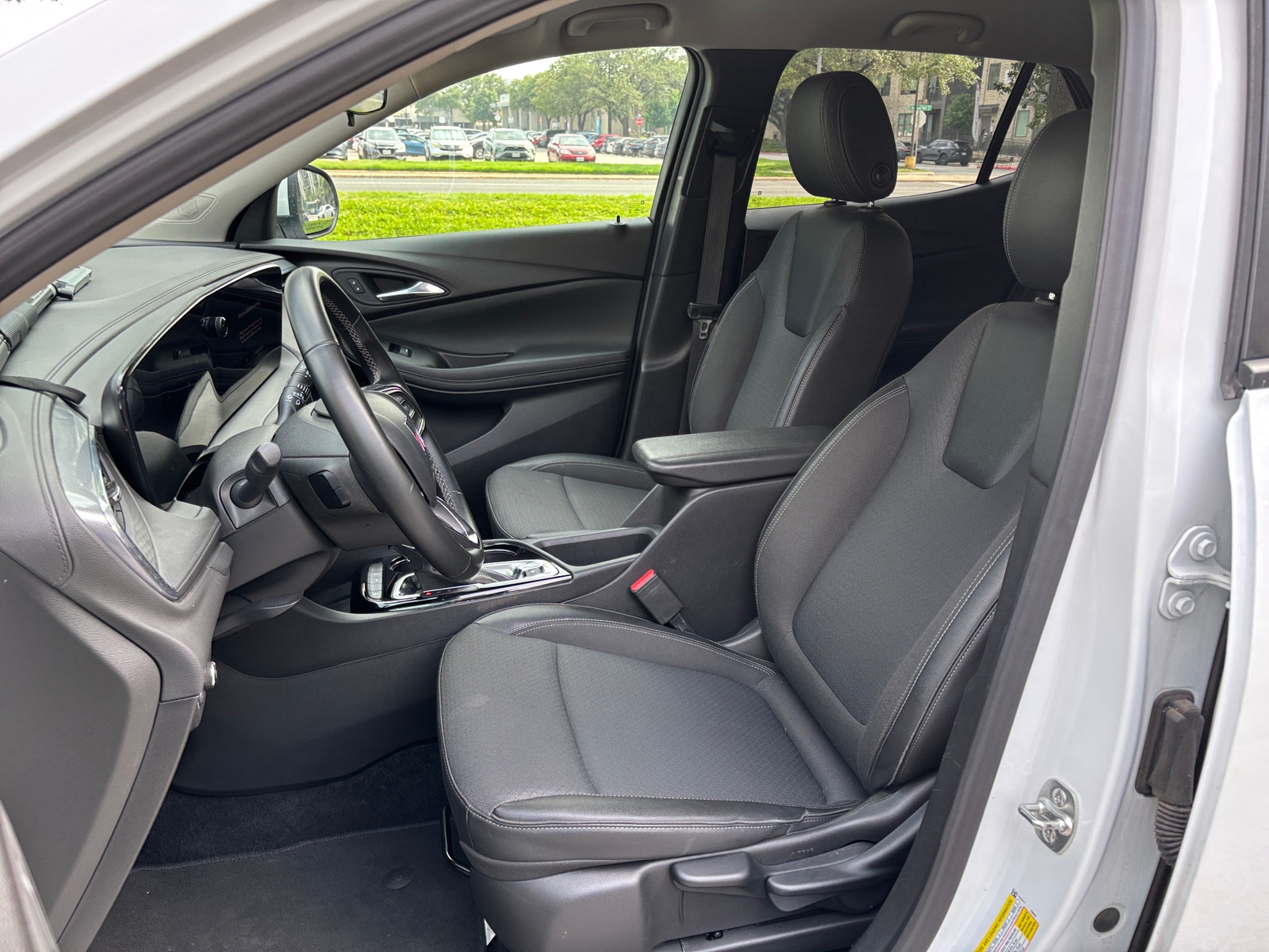 Thumbnail: 2025 Buick Encore GX - 2