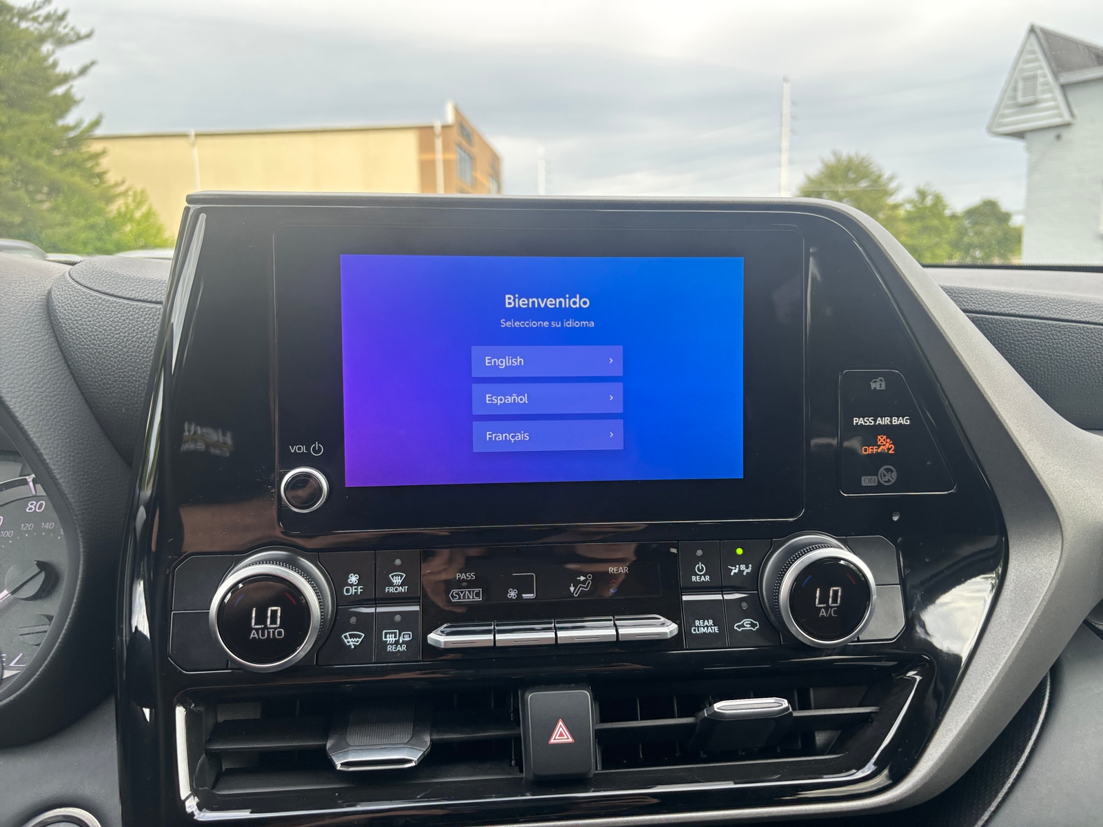 Thumbnail: 2025 Toyota Highlander - 3