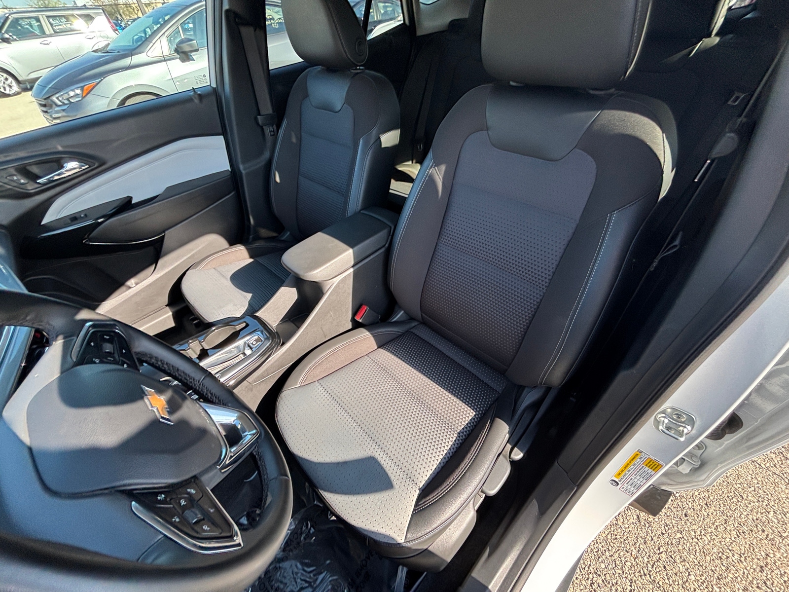 Thumbnail: 2025 Chevrolet Trax - 2