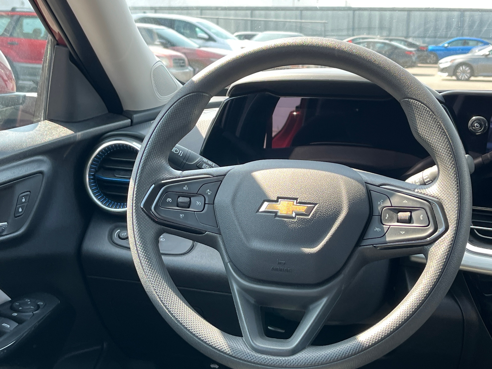 Thumbnail: 2025 Chevrolet Trax - 5