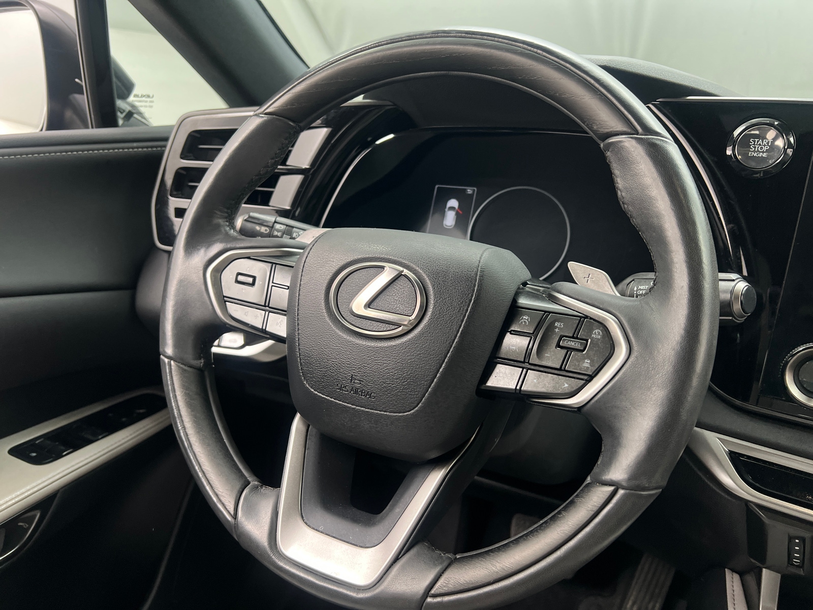 Thumbnail: 2023 Lexus RX - 4