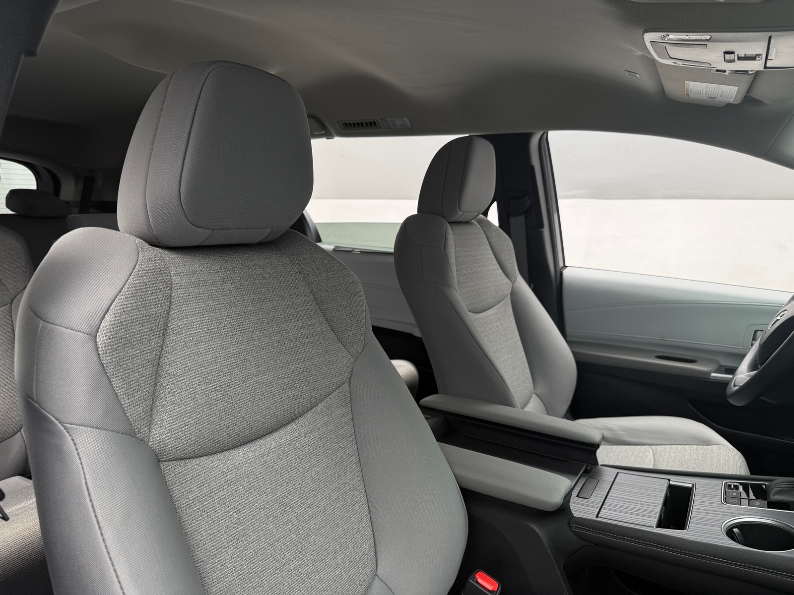 Thumbnail: 2025 Toyota Sienna - 2
