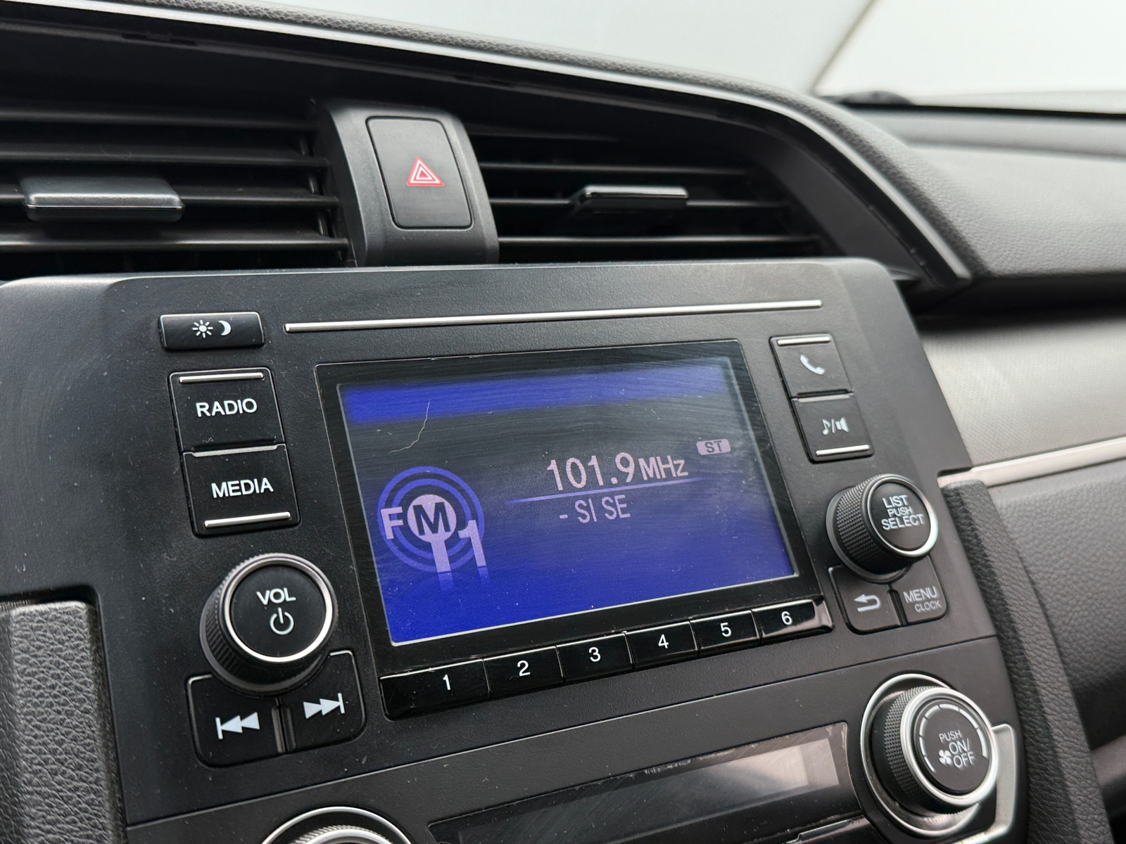 Thumbnail: 2016 Honda Civic - 3