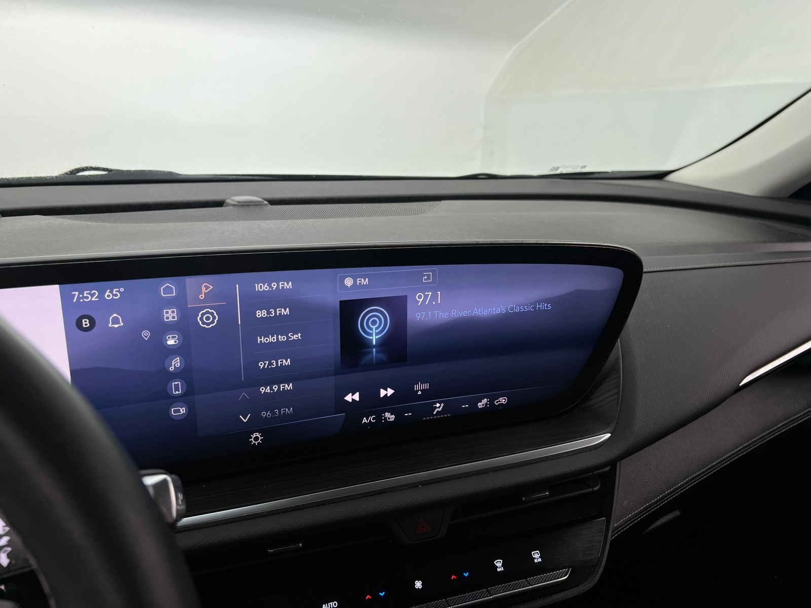 Thumbnail: 2024 Buick Envision - 3