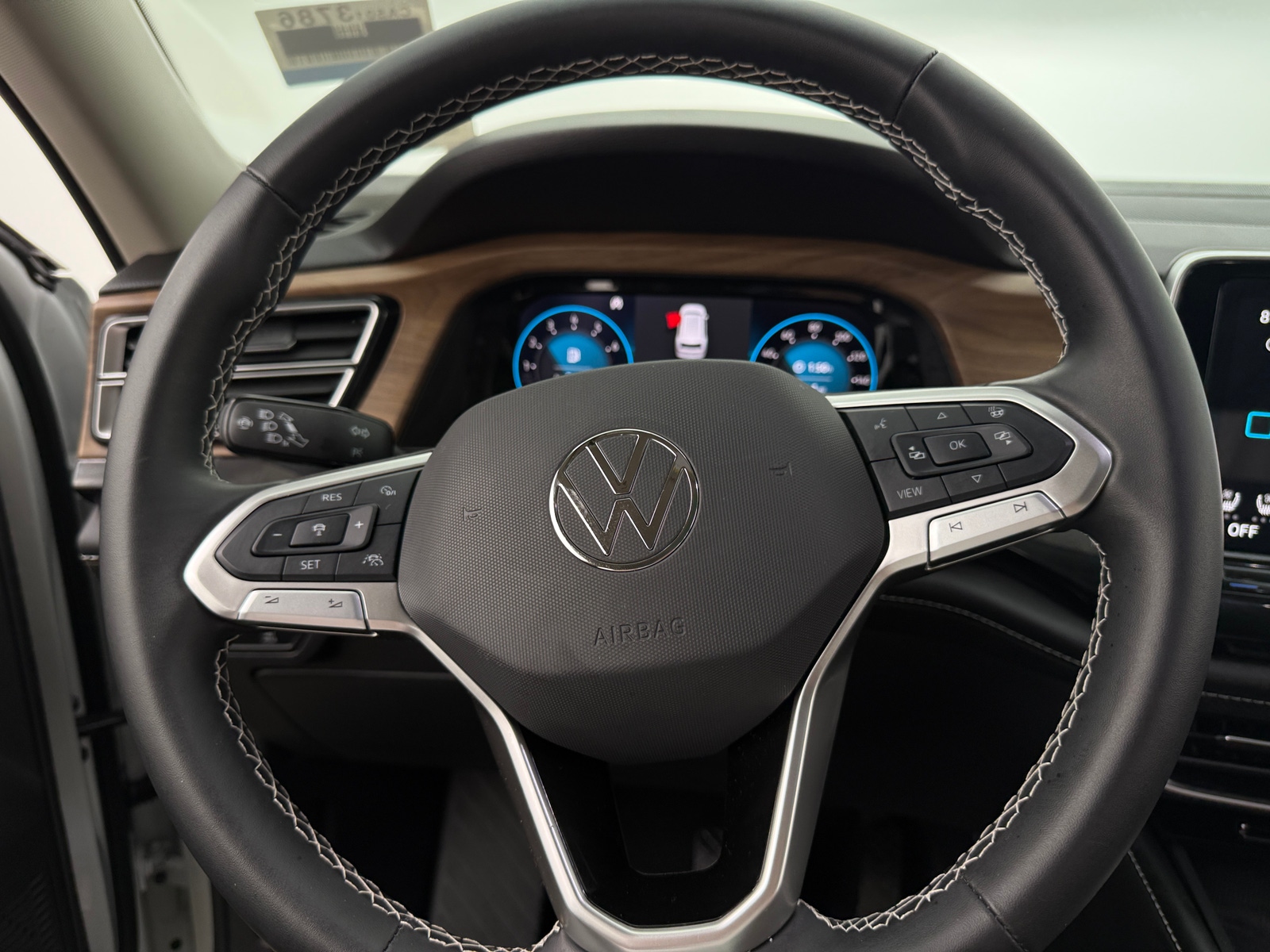 Thumbnail: 2024 Volkswagen Atlas - 4
