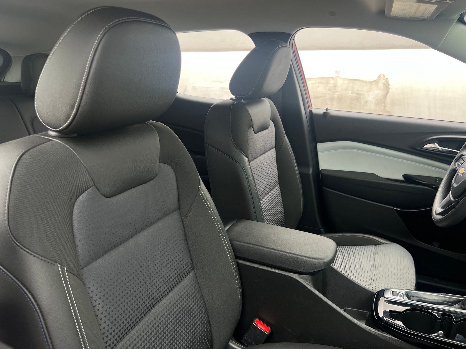 Thumbnail: 2025 Chevrolet Trax - 2