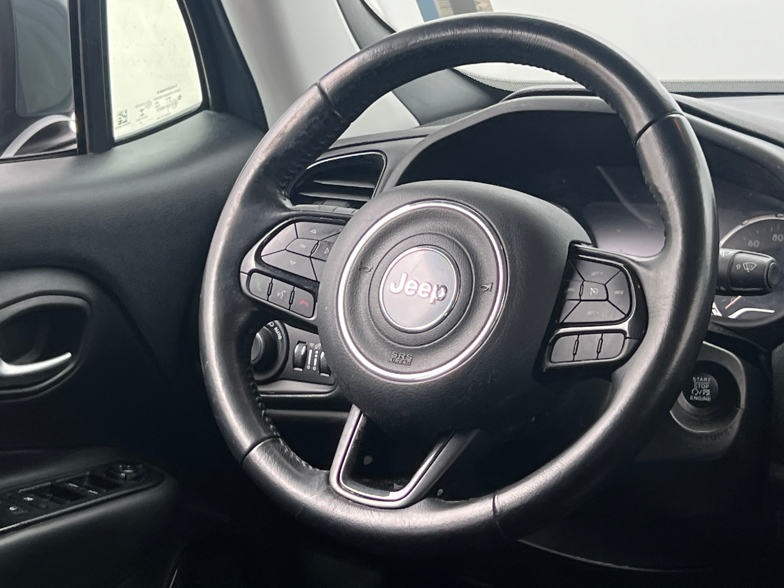 Thumbnail: 2018 Jeep Renegade - 5