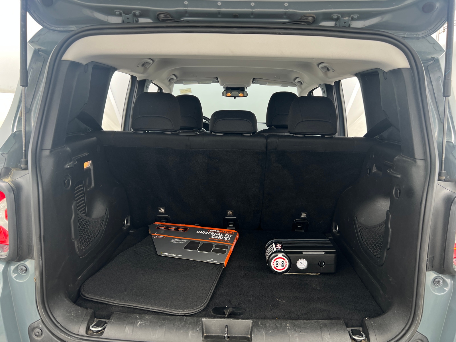 Thumbnail: 2018 Jeep Renegade - 7