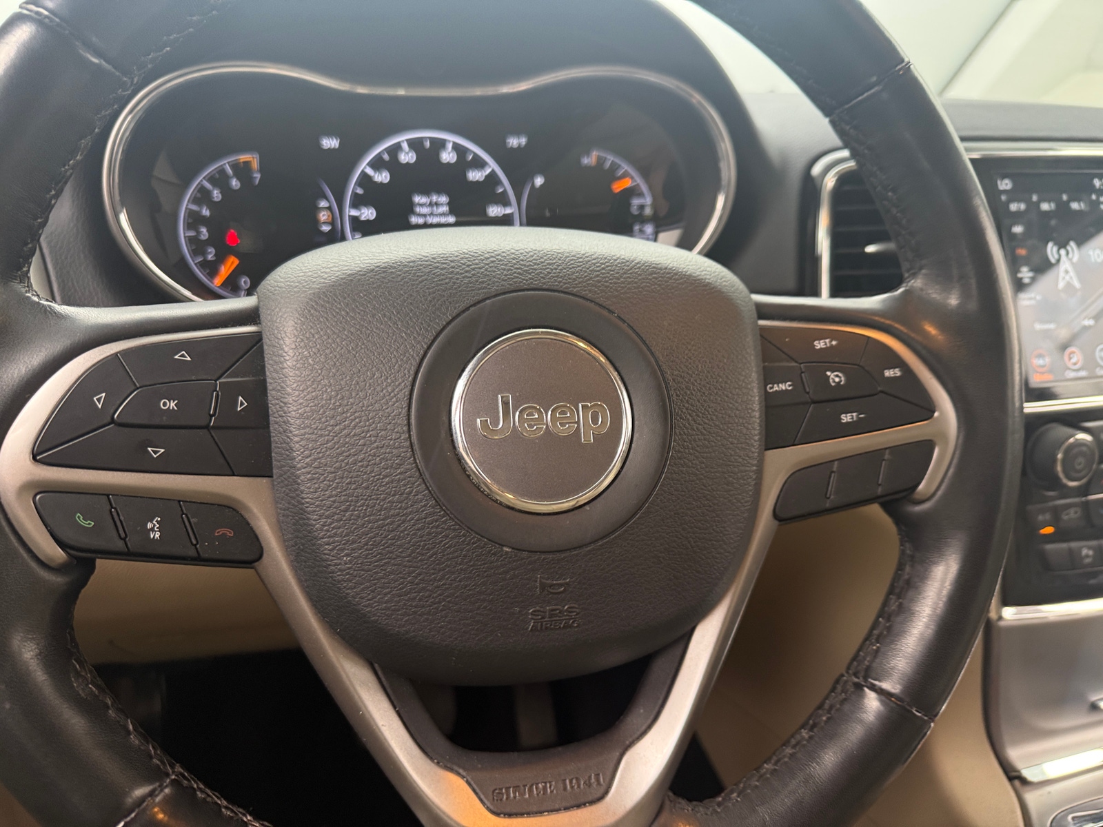 Thumbnail: 2021 Jeep Grand Cherokee - 4