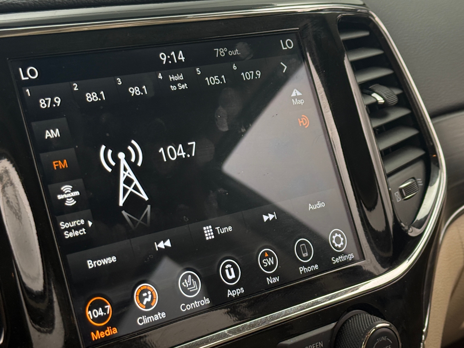 Thumbnail: 2021 Jeep Grand Cherokee - 3