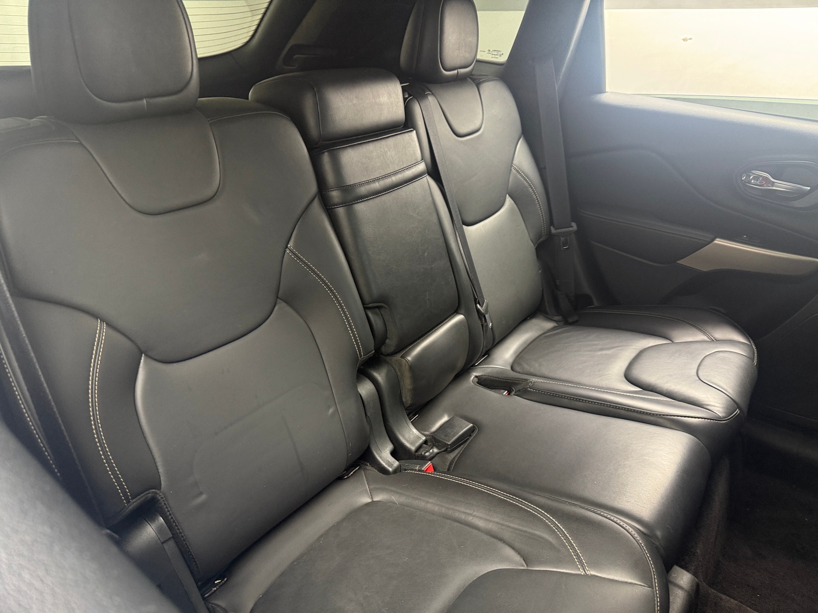 Thumbnail: 2018 Jeep Cherokee - 5