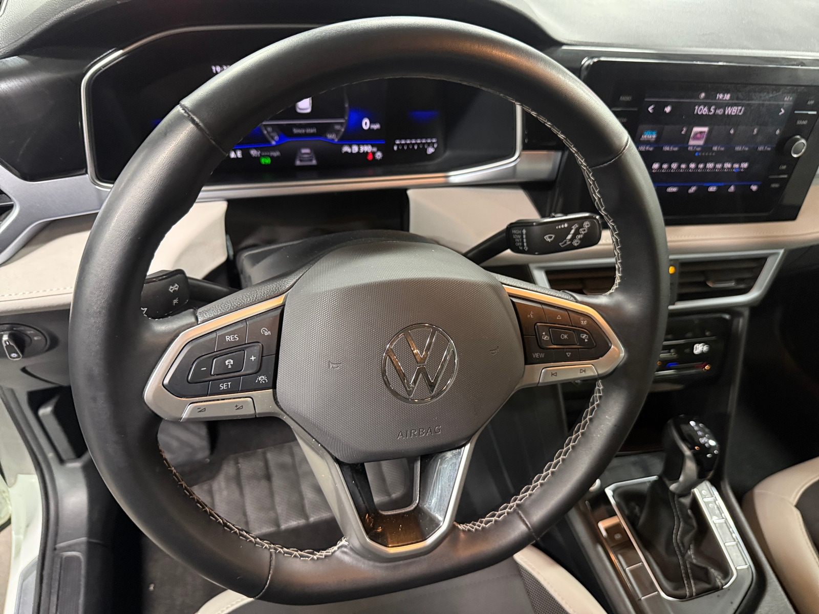 Thumbnail: 2025 Volkswagen Taos - 5