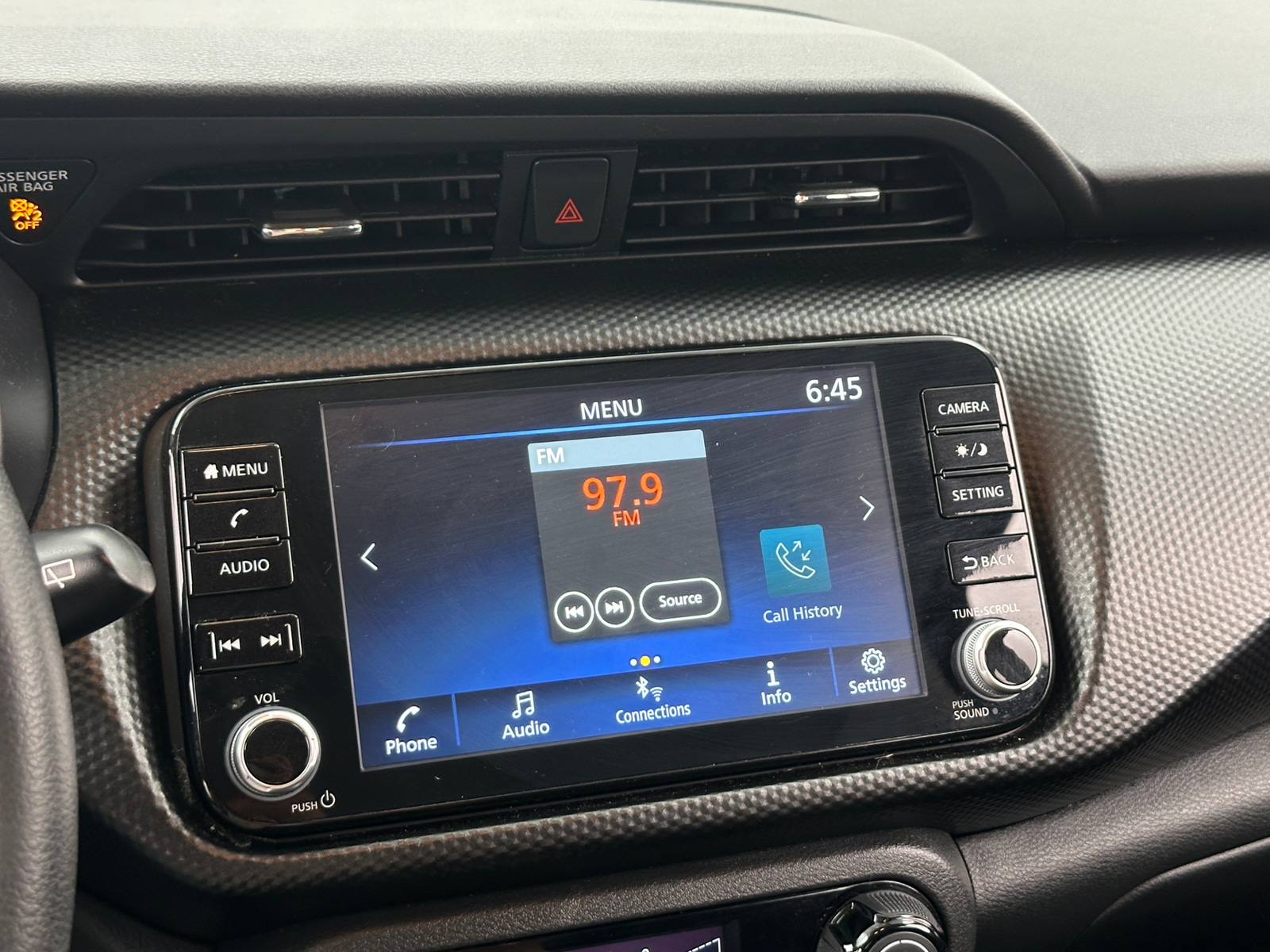 Thumbnail: 2021 Nissan Kicks - 4