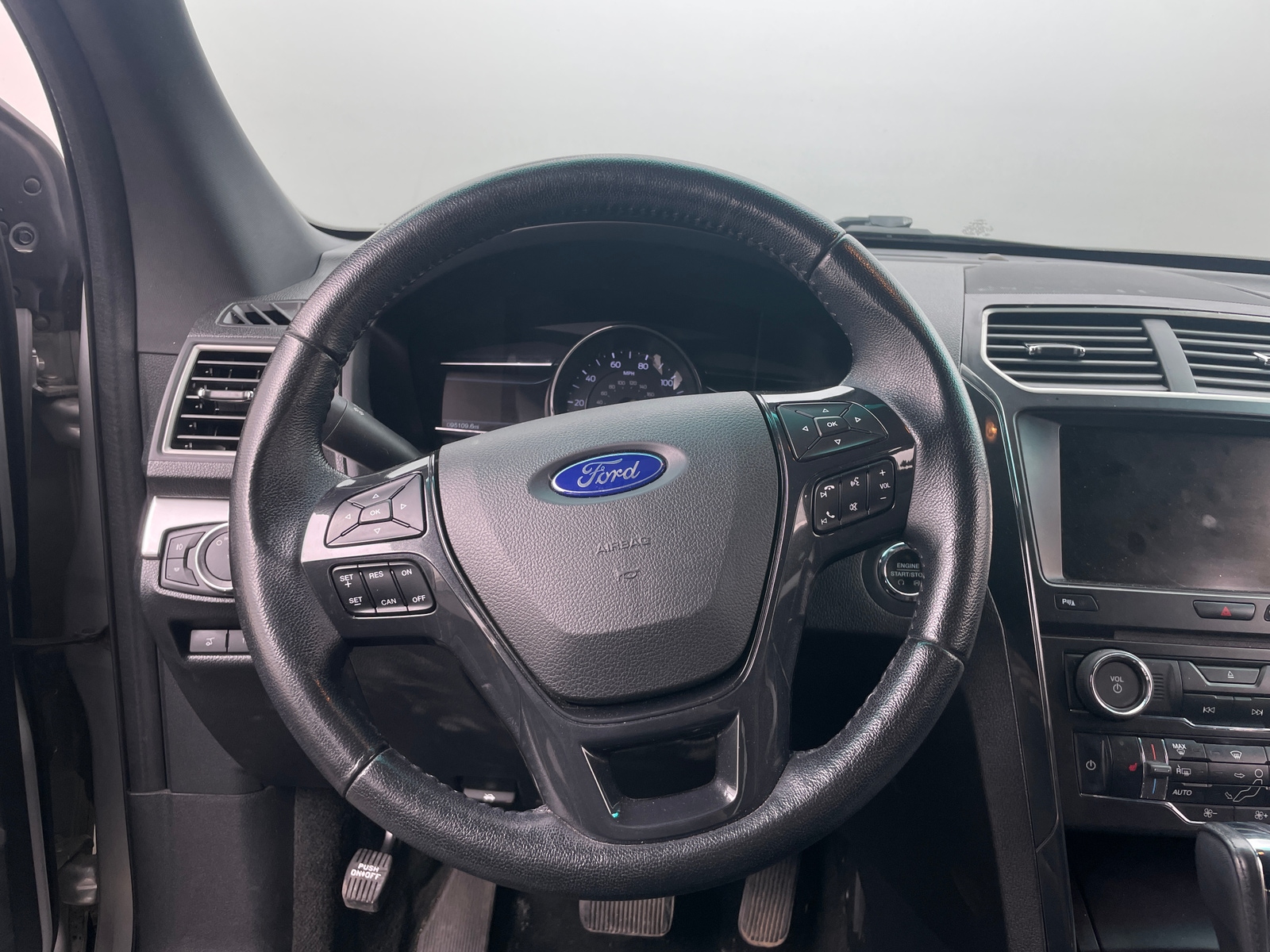 Thumbnail: 2016 Ford Explorer - 4