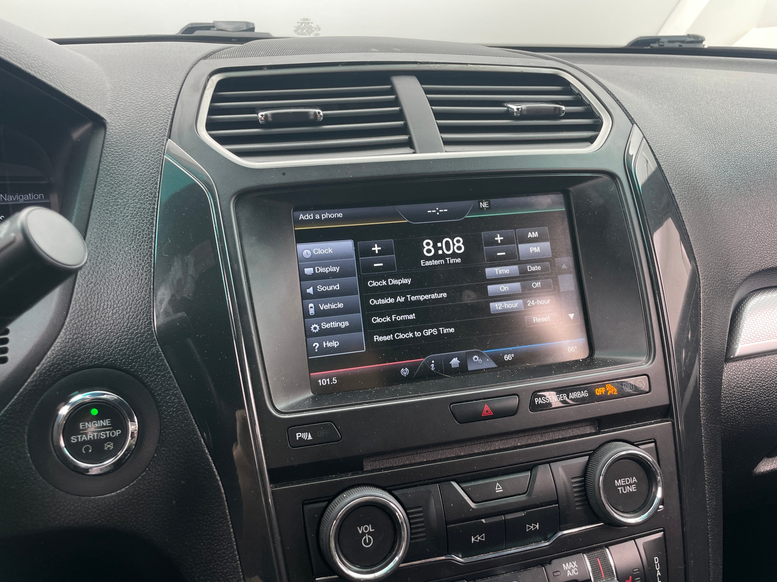 Thumbnail: 2016 Ford Explorer - 3