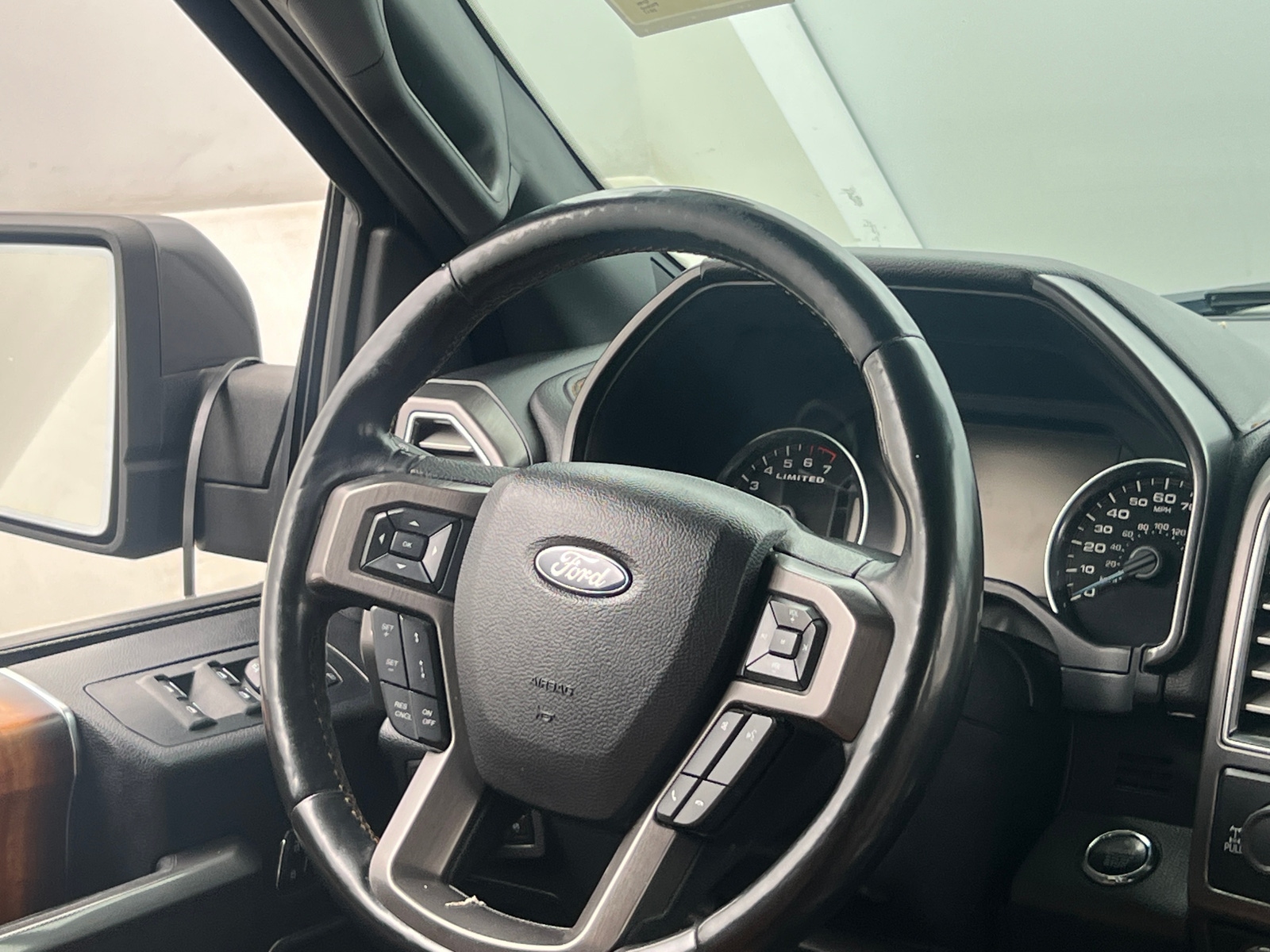 Thumbnail: 2017 Ford Econoline - 4