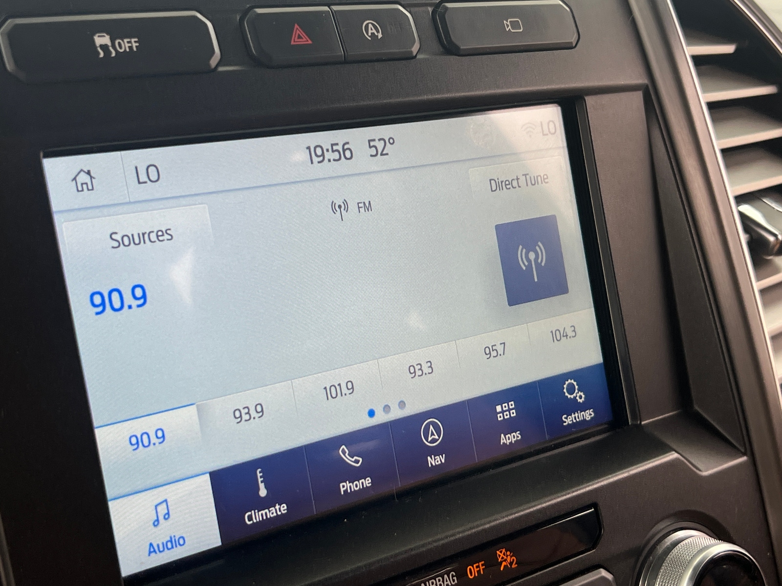 Thumbnail: 2017 Ford Econoline - 3