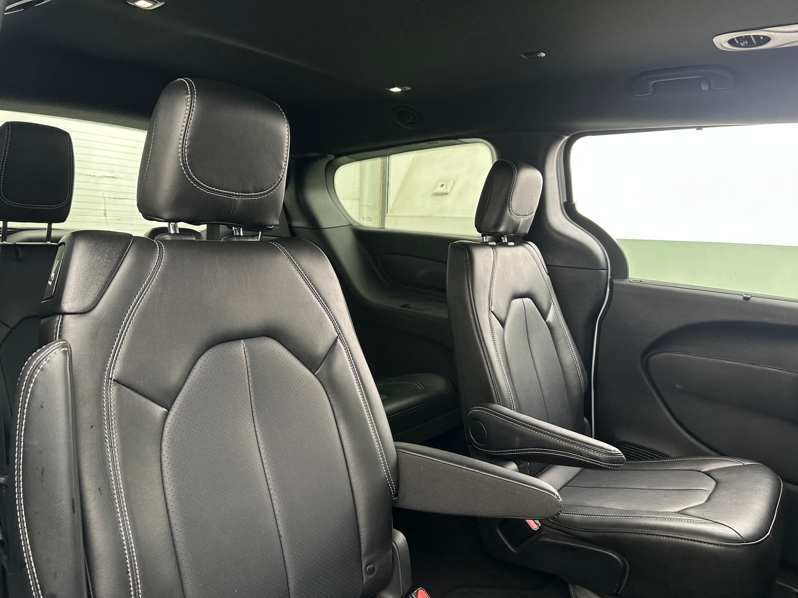 Thumbnail: 2025 Chrysler Pacifica - 5