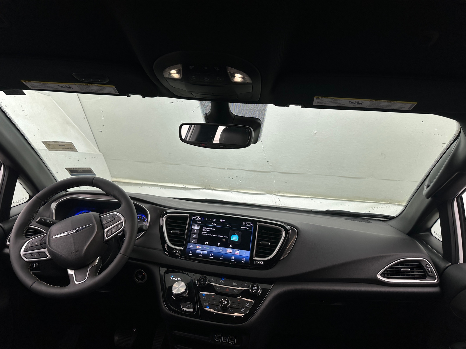 Thumbnail: 2025 Chrysler Pacifica - 2