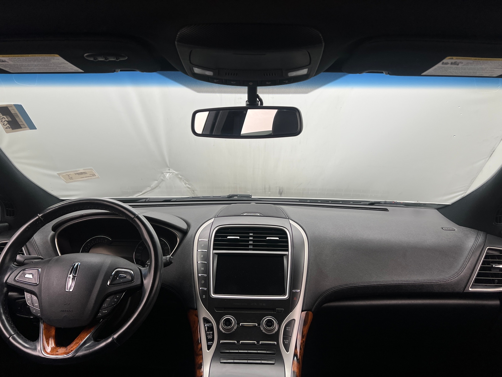 Thumbnail: 2017 Lincoln MKX - 2