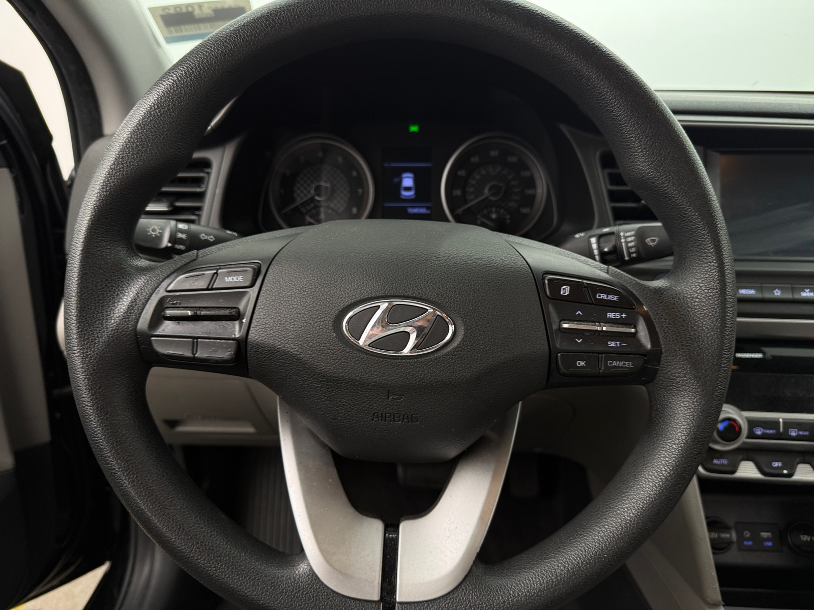 Thumbnail: 2020 Hyundai Elantra - 5
