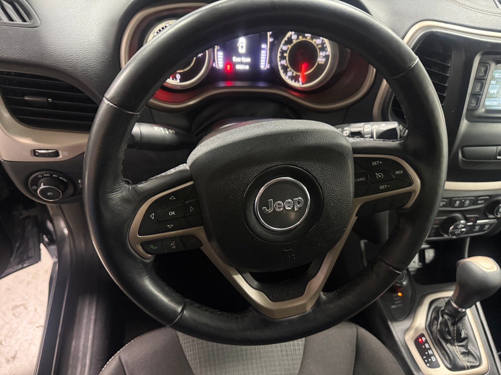 Thumbnail: 2016 Jeep Cherokee - 5