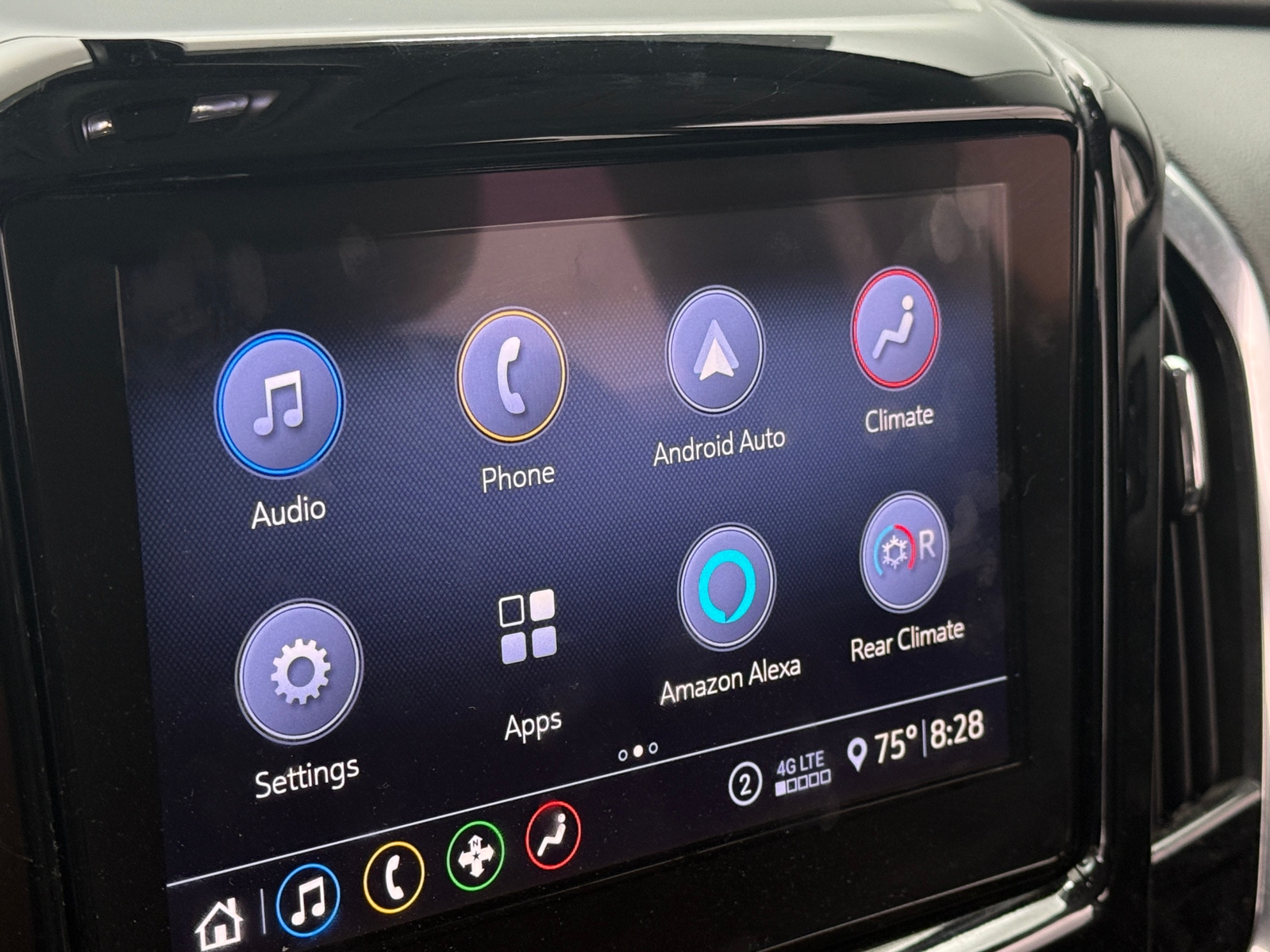 Thumbnail: 2020 Chevrolet Traverse - 4