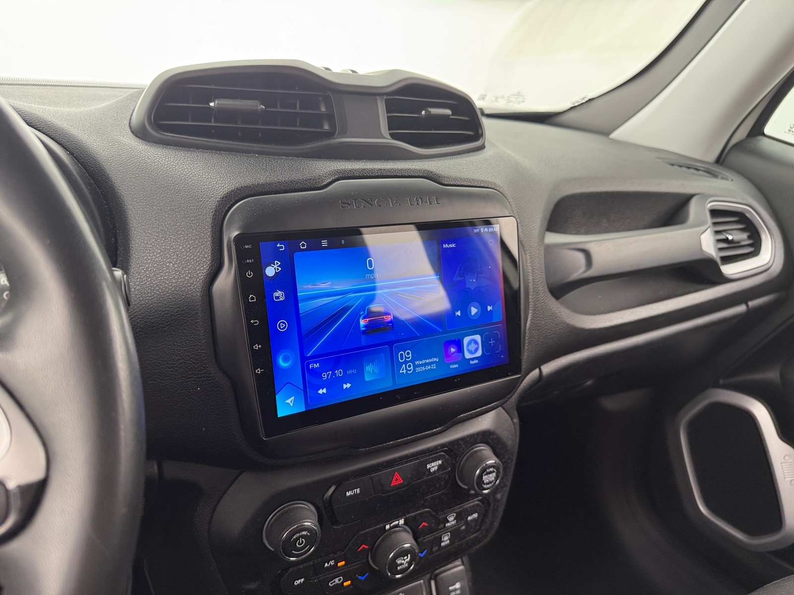 Thumbnail: 2020 Jeep Renegade - 4