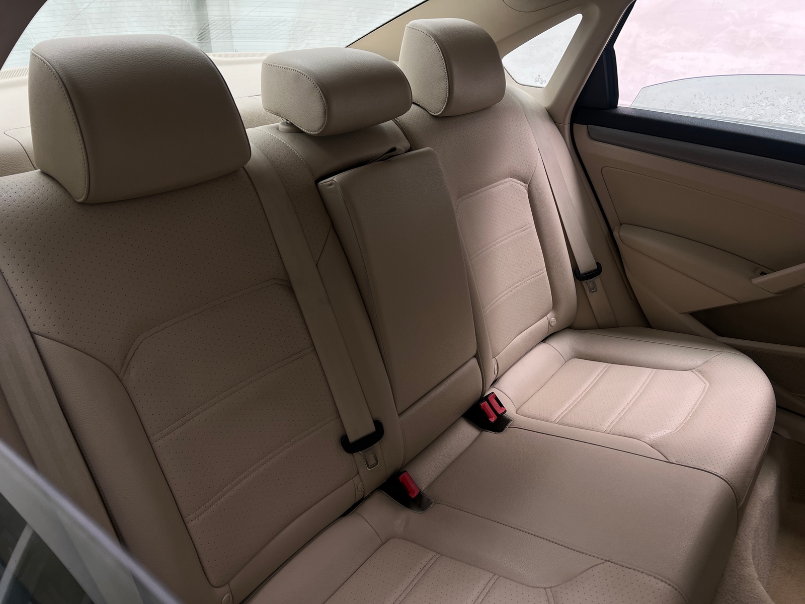 Thumbnail: 2014 Volkswagen Passat - 5