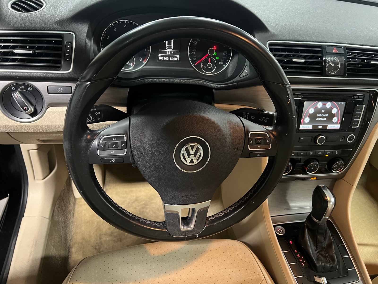 Thumbnail: 2014 Volkswagen Passat - 4