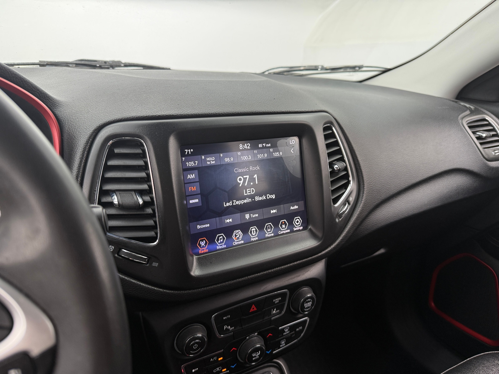 Thumbnail: 2021 Jeep Compass - 4