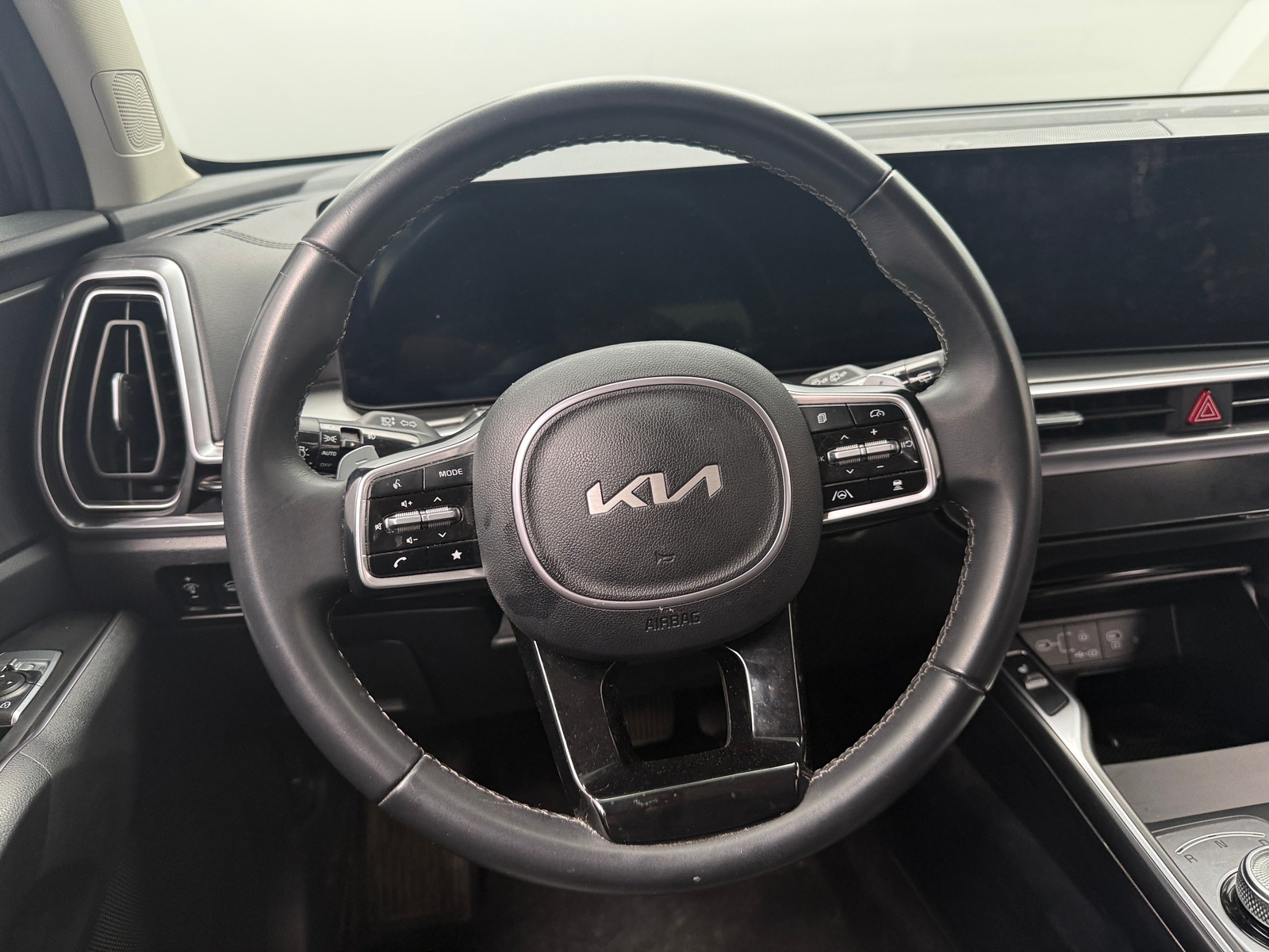 Thumbnail: 2025 Kia Sorento - 4