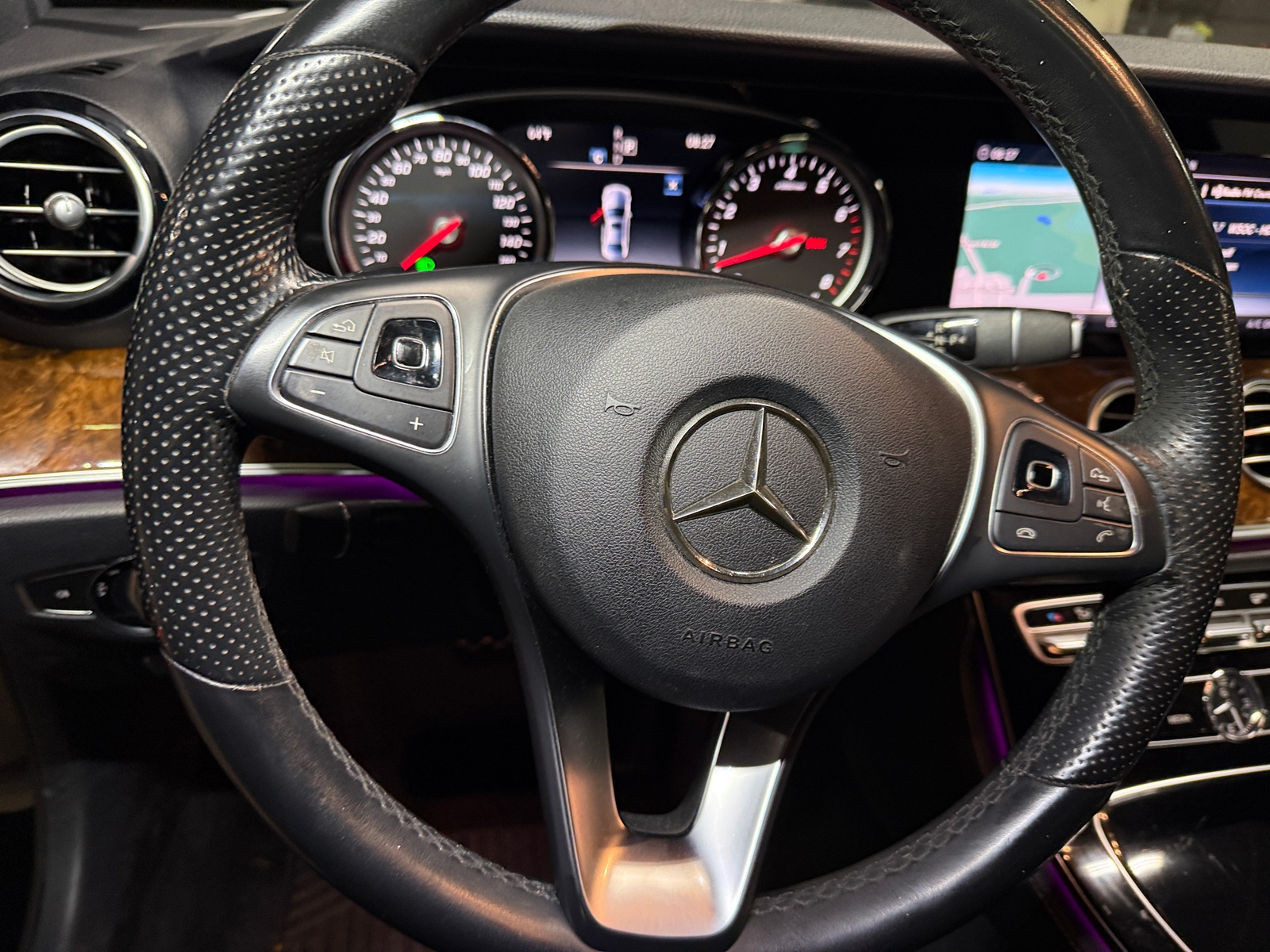 Thumbnail: 2018 Mercedes-Benz E-Class - 4